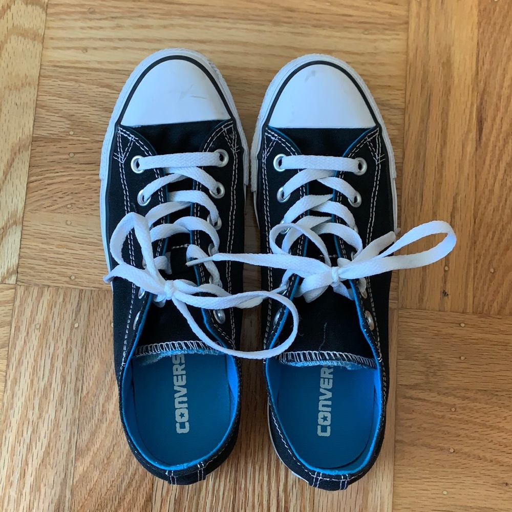 Converse, black with blue lining. Sz 8 Wmns